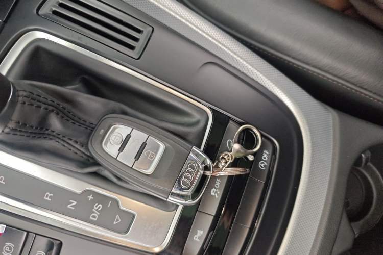 Used Audi Q5 2016 40 TFSI Technology Edition Vehicle Key