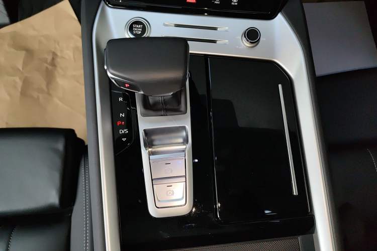 Used Audi Q6 2025 40 TFSI quattro Commemorative Edition Yulin Package 7 Seats