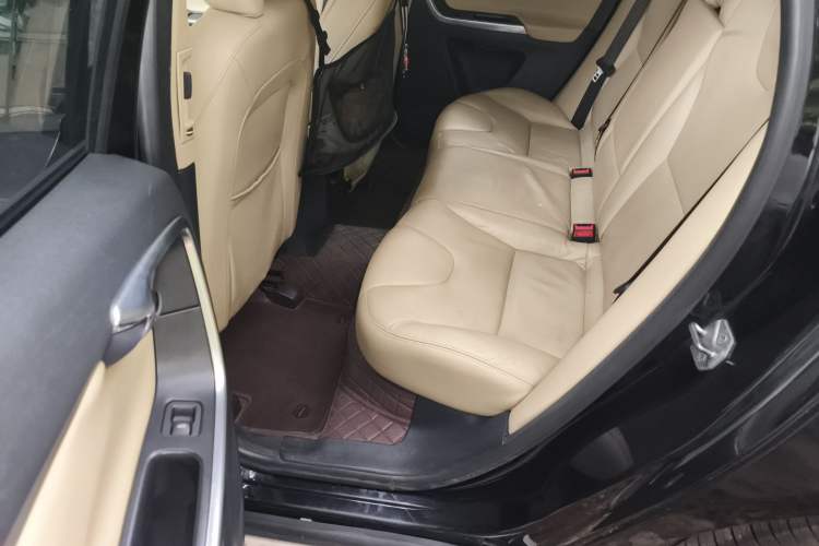 Used Volvo XC60 2014 T5 Zhiyi Edition
