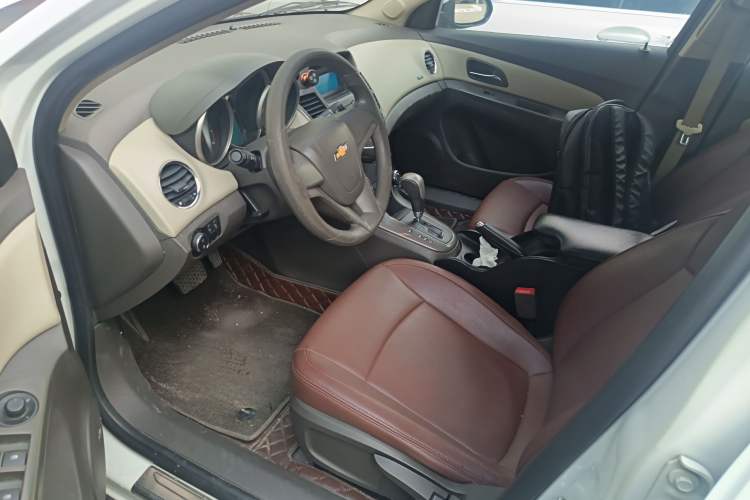 Used Chevrolet Cruze 2015 1.5L Classic SE AT Driver Seat