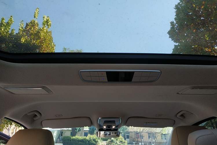 Used Bestune M9 2023 2.0T Prestige Edition
