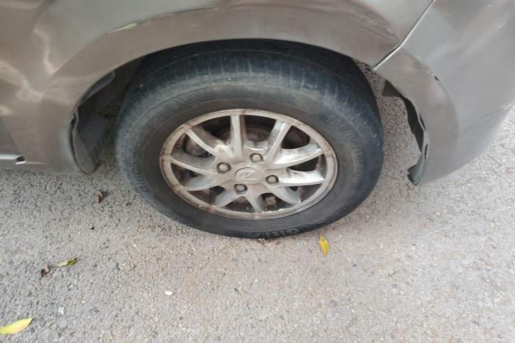 Used BAIC Weiwang M20 2014 1.5L Ultra-Luxury BJ415B Right Front Wheel Hub