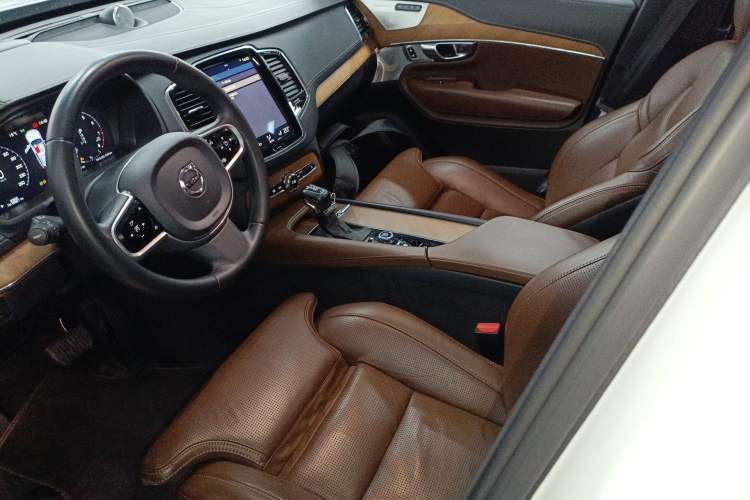 Used Volvo XC90 2018 T6 Prestige 7-Seater Left Front Seat