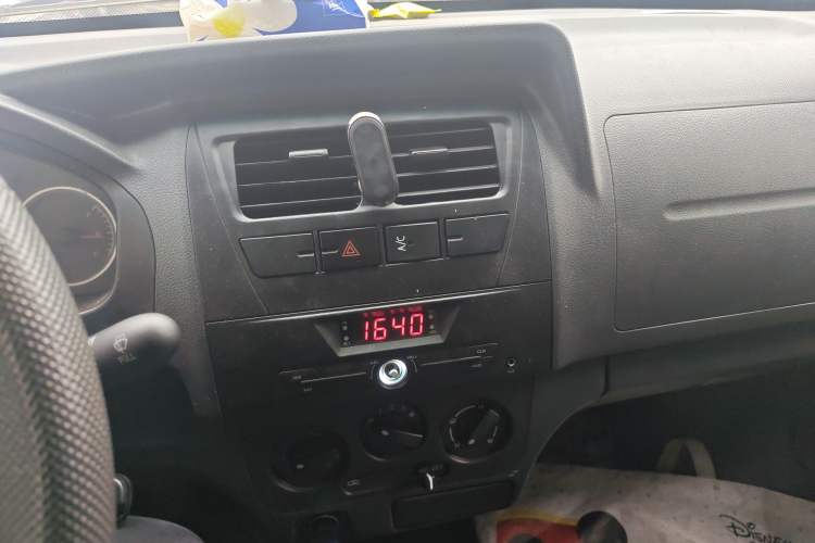 Used Dongfeng Xiaokang K05S 2022 1.3L High-Power Base Version Audio And AC Panel