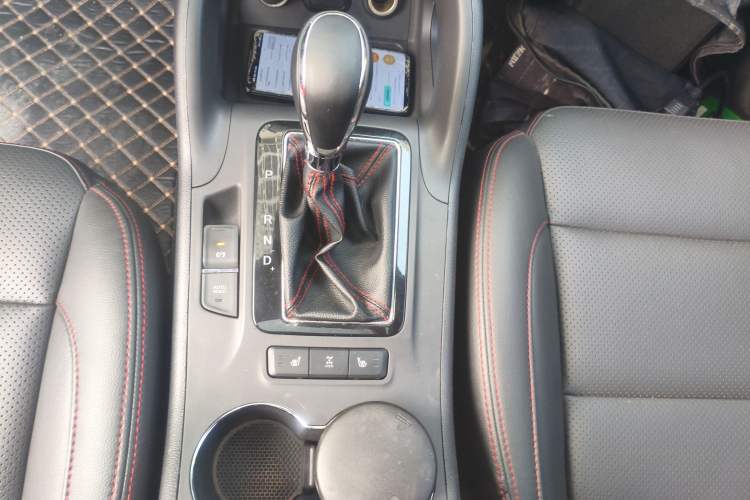 Used CHANGAN CS75 2015 1.8T Automatic 4x4 Prestige Model China IV Standard
