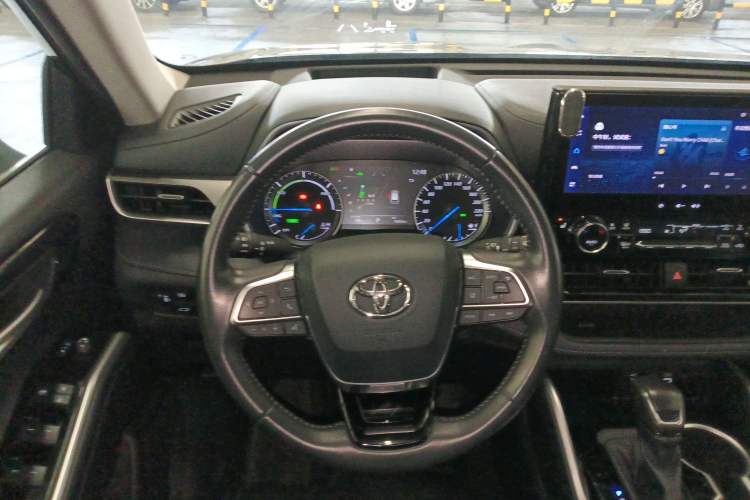 Used Toyota Highlander 2023 2.5L Smart Electric Hybrid Dual-Drive Prestige Version 7 Seats Steering Wheel