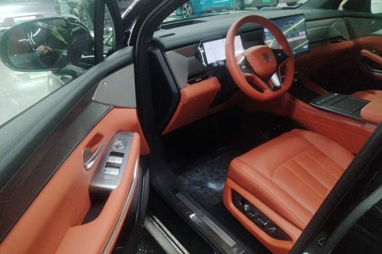 Used BYD Tang L 2025 DM 200KM Four-Wheel Drive LiDAR Flagship Model
