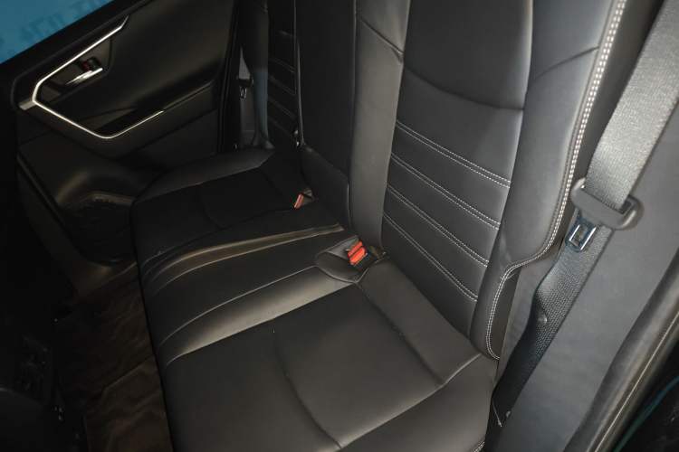 Used Toyota RAV4 2020 2.0L CVT Two-Wheel Drive Prestige Edition