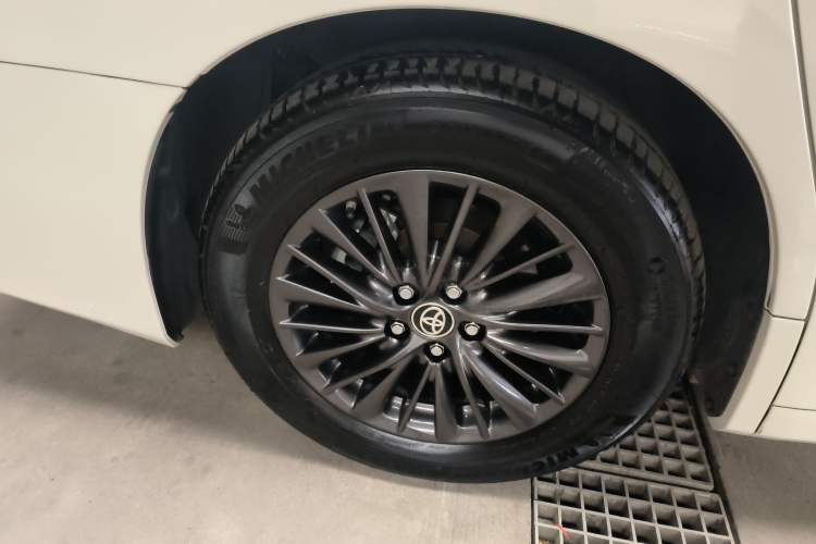 Used Toyota Alphard 2020 Dual-Engine 2.5L Prestige Edition
