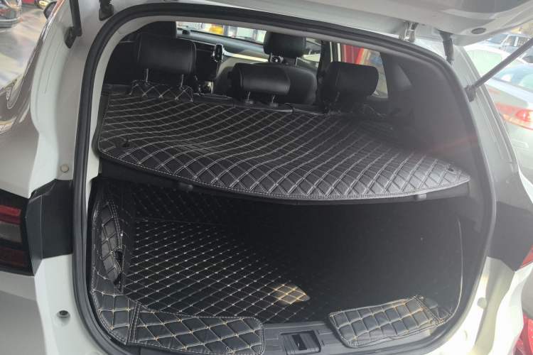 Used MG ZS 2018 1.5L Automatic Luxury Edition China V Standard Trunk