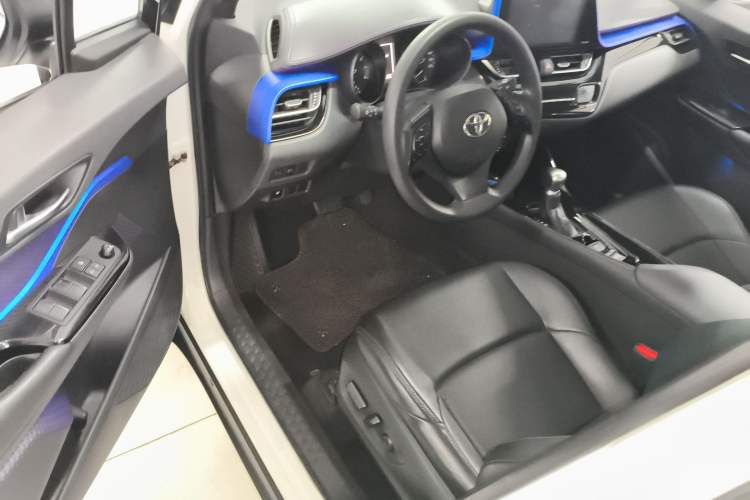 Used Toyota C-HR 2020 2.0L Leading Edition Driver Seat