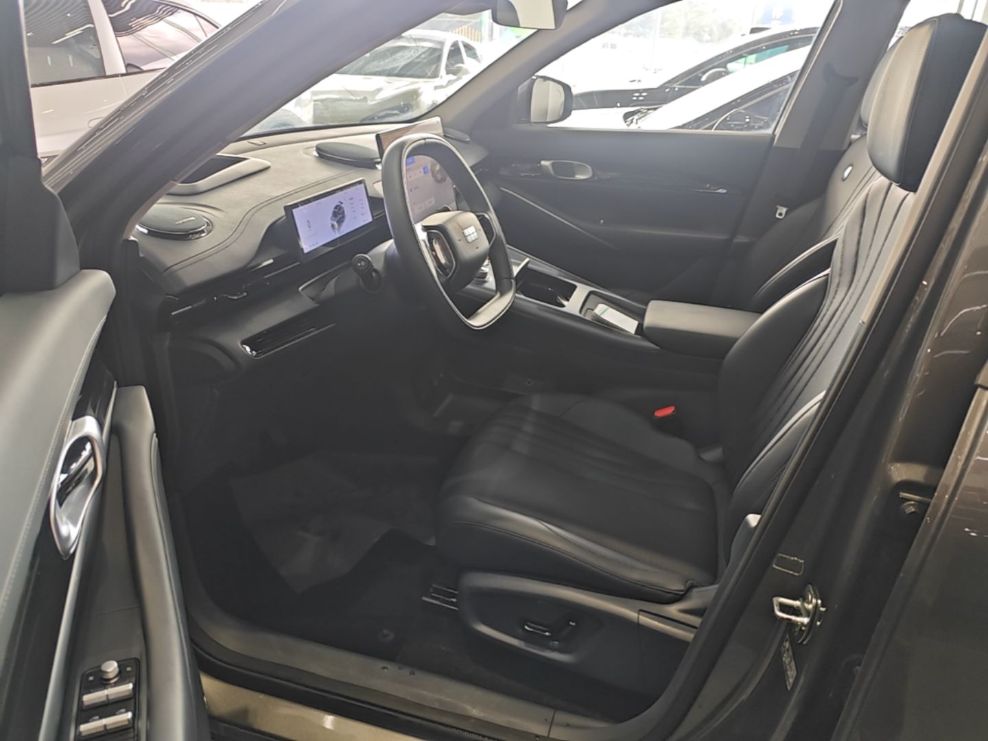 Geely Galaxy E5 2026 Model 610km Exploration+ Edition — снимка 17
