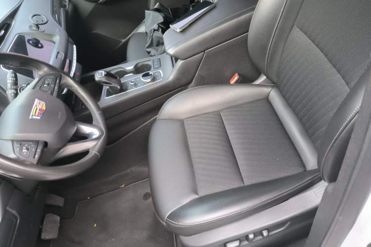 Used Cadillac XT4 2018 28T Two-Wheel Drive Tech Version