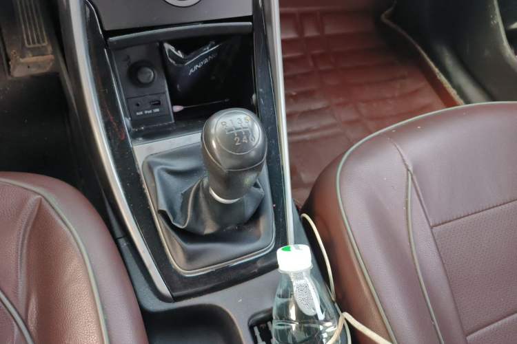 Used Hyundai Elantra (5th Generation / Langdong) 2015 1.6L Manual Leading Model
