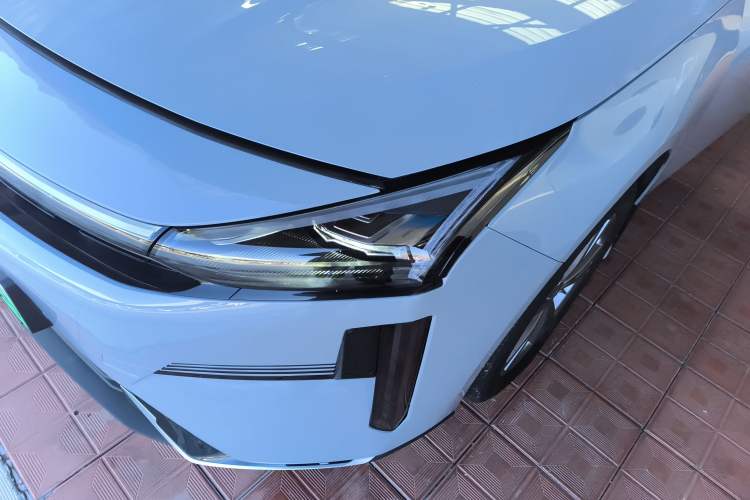 Used Geely Galaxy L6 2025 EM-i 140km Long-Range Version
