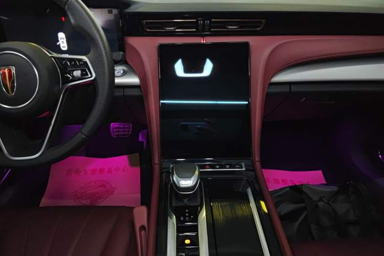 Used Hongqi H5 2024 2.0T Automatic Smart Connect Flagship Edition Audio And AC Panel