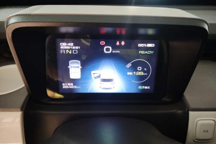 Used Wuling Hongguang MINIEV 2022 GAMEBOY 200km Gaming Edition with Lithium Iron Phosphate
