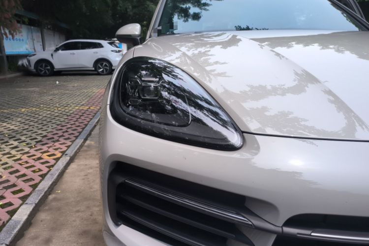 Used Porsche Cayenne E-Hybrid 2023 Cayenne E-Hybrid 2.0T Platinum Edition Right Front Headlight