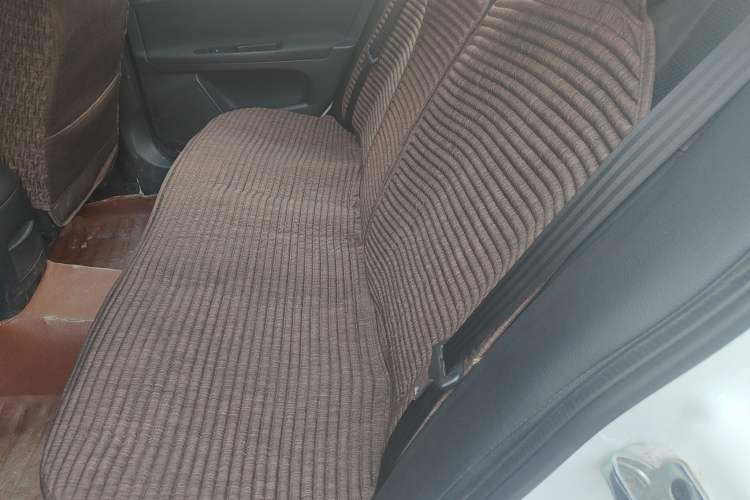 Used Roewe 350 2015 1.5L Manual Luxury Sunroof Edition
