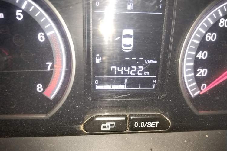 Used FORTHING Joyear X5 2013 1.6L Manual Luxury Model China IV Standard
