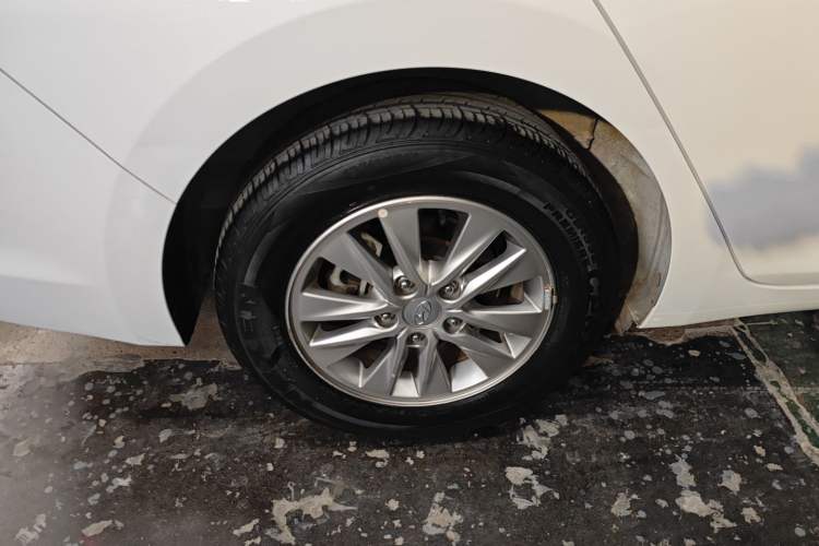 Used Hyundai Celesta 2018 1.6L Automatic GL Enjoyment Edition China VI compliant