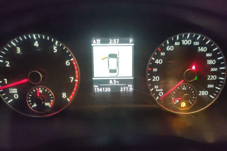 Used Volkswagen Passat 2013 2.0 TSI DSG Ultimate Edition Instrument Cluster