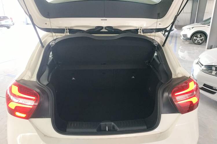 Used Mercedes-Benz A-Class (Import) 2017 Revised A 200 Dynamic Edition
