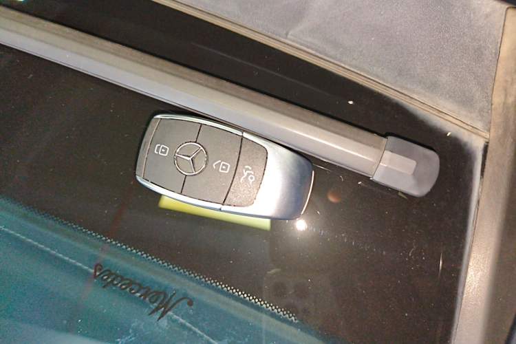 Used Mercedes-Benz GLC 2020 Facelift GLC 260 L 4MATIC Luxury Edition Interior 1