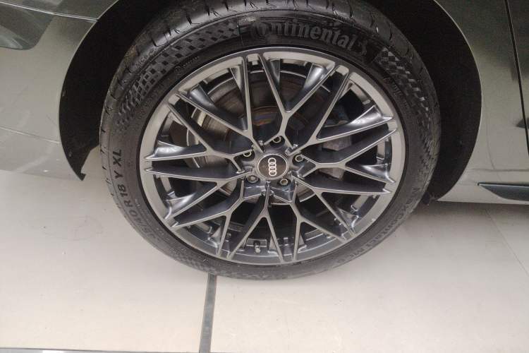 Used Audi A4L 2020 40 TFSI Fashionable and Elegant Model Exterior 5