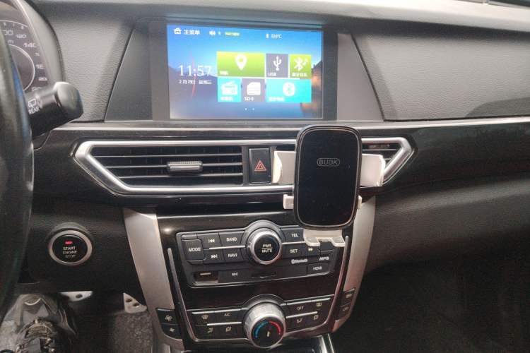 Used Zotye Domy X5 2017 Upgraded Model 1.5T CVT ZhiXian Edition
