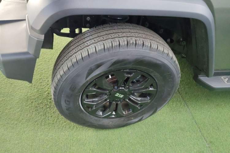 Used 212 T01 2024 2.0T Explorer