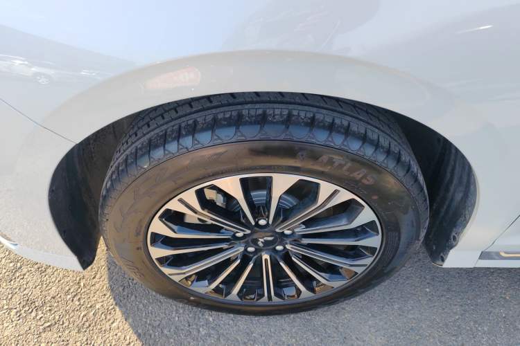 Used Wuling Victory 2023 2.0L DHT Luxury Edition
