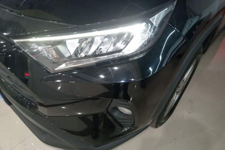 Used Toyota RAV4 2022 2.0L CVT Two-Wheel Drive Fashion Plus Edition
