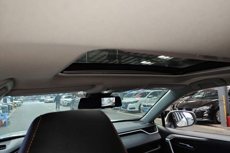 Used Toyota RAV4 2020 2.0L CVT Two-Wheel Drive Fashion Edition