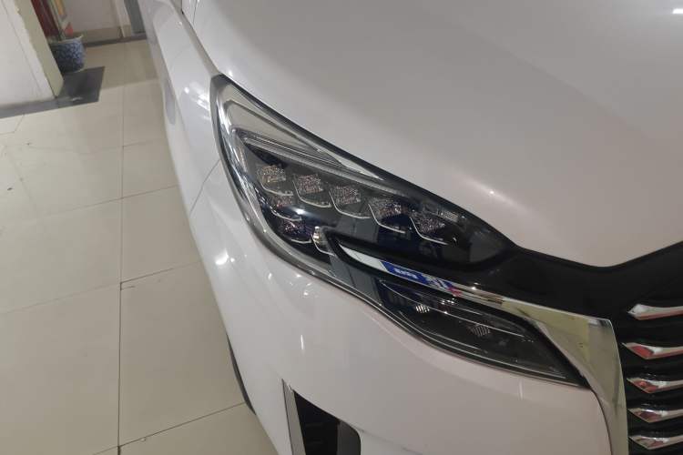 Used Buick GL8 2023 ES Lu Zun Deluxe Model
