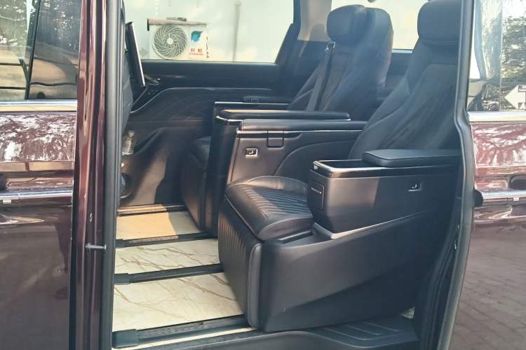 Used SAIC MAXUS G90 2022 2.0T Interstellar Seven-Seater