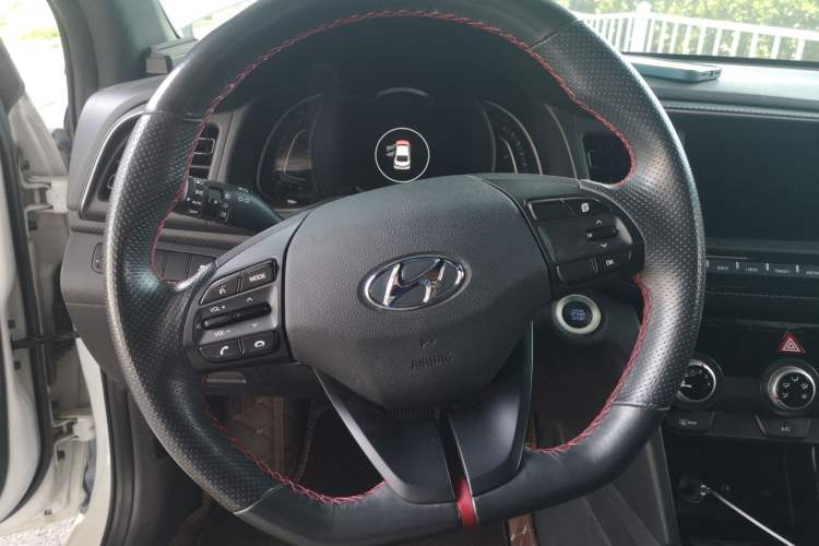 Used Hyundai Elantra (6th Generation / Lingdong) 2019 1.4T Dual-Clutch Xuan Dong · Dynamic Model