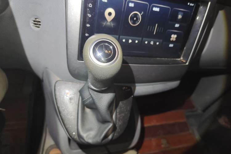 Used Mercedes-Benz Vito 2011 2.5L Elite Edition