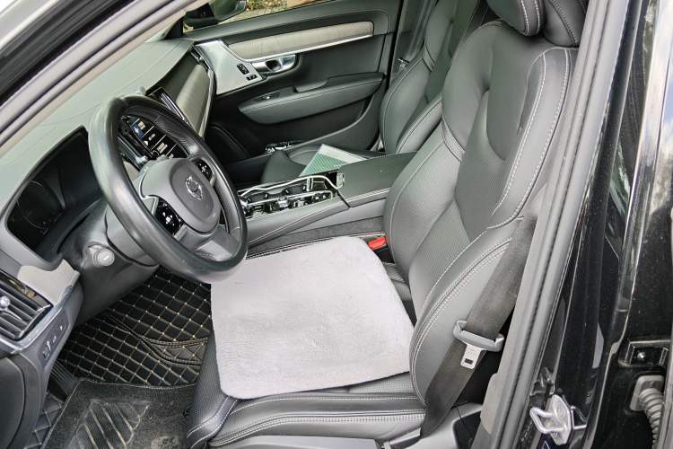 Used Volvo S90 New Energy 2021 T8 e-Drive Hybrid Luxury Edition