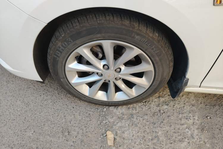 Used Chevrolet Cruze 2017 1.5L Automatic Pioneer Sunroof Edition