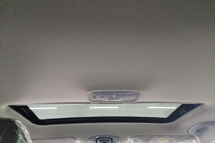 Used Hyundai Elantra 2023 1.5L CVT GLX Elite Edition Headliner