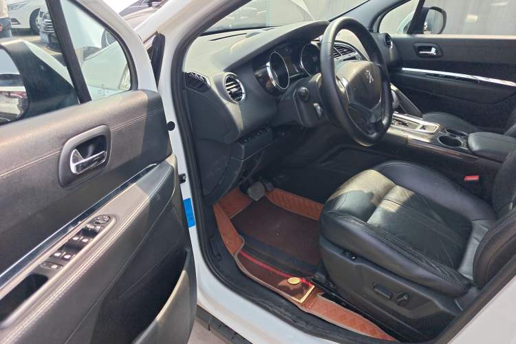 Used Peugeot 3008 2015 2.0L Automatic Trend Edition Driver Seat