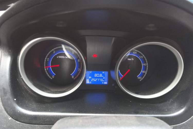 Used CHANGAN KAICHENG Ruixing M80 2014 1.5L Classic Model 4G15S Instrument Cluster