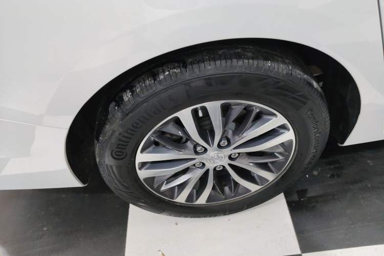 Used Buick GL8 2022 ES Landtrek 653T Comfort Edition