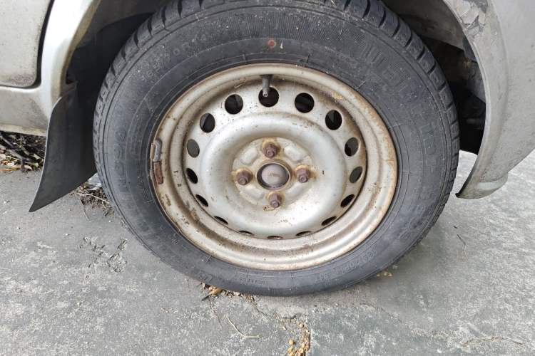 Used Dongfeng Xiaokang K07II 2007 1.0L Base Version BG10-01 Right Front Wheel Hub