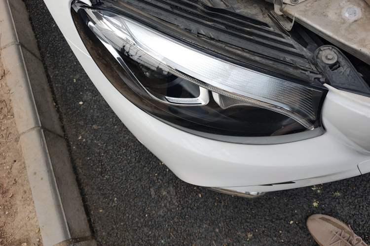 Used Mercedes-Benz GLC 2018 Facelift GLC 260 4MATIC Luxury Edition
