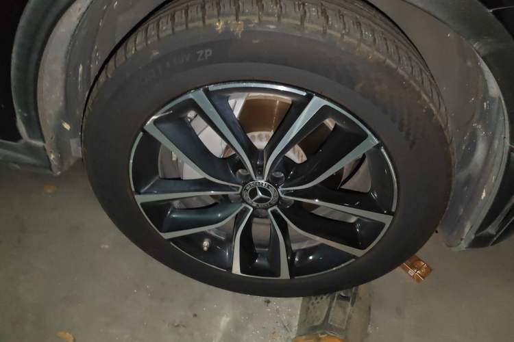 Used Mercedes-Benz GLC 2021 GLC 300 L 4MATIC Dynamic Model Right Front Wheel Hub