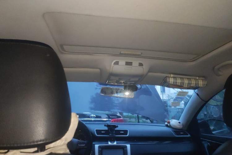 Used Volkswagen Magotan 2012 Revised 1.8TSI Luxury Version Headliner