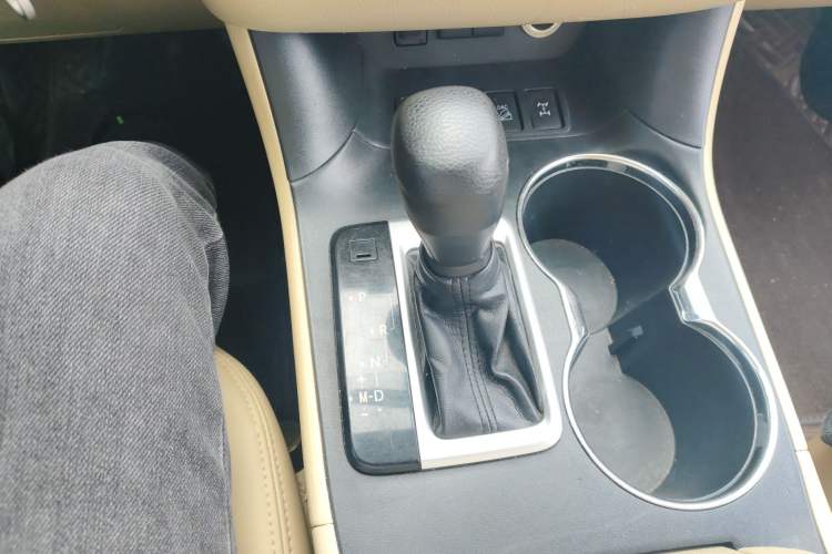 Used Toyota Highlander 2018 2.0T Four-Wheel Drive Elite Edition 7 Seats China V Standard
