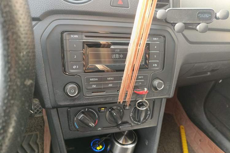 Used Volkswagen Jetta 2015 Value Edition 1.6L Manual Fashionable Style